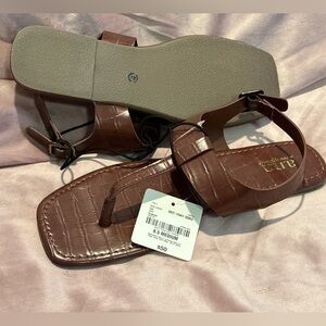 Ana 8.5 Sandals